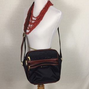 Vintage Samsonite crossbody for travel and more!